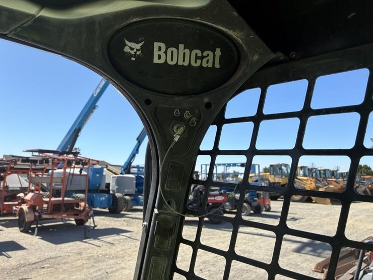 2018-bobcat-s570-image-14