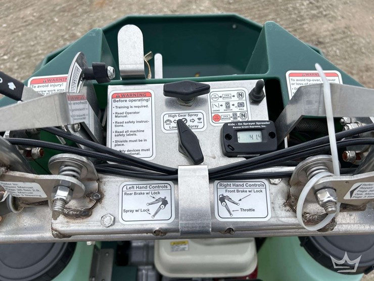 2021-permagreen-ride-on-speader-sprayer-image-12