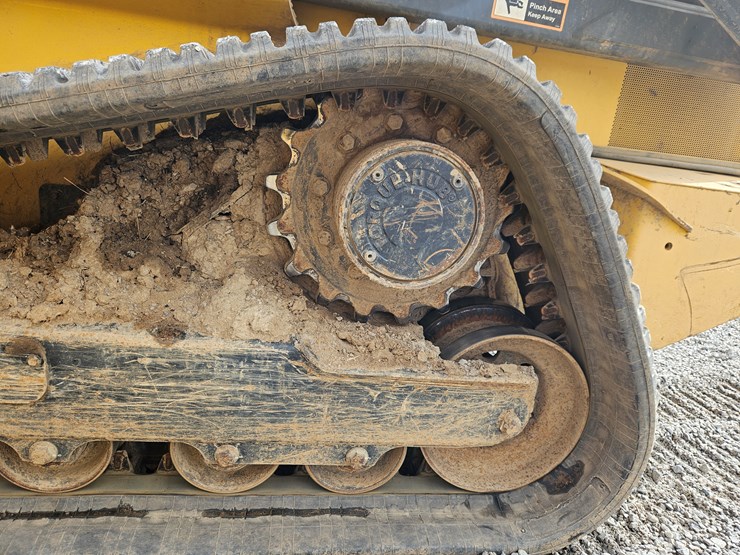 2018-deere-333g-image-22