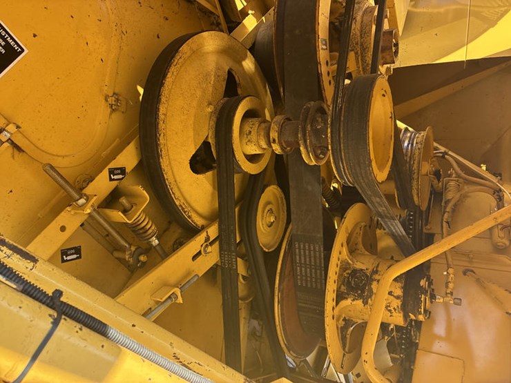 new-holland-tr89-image-72