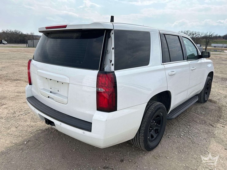2020-chevrolet-tahoe-image-3