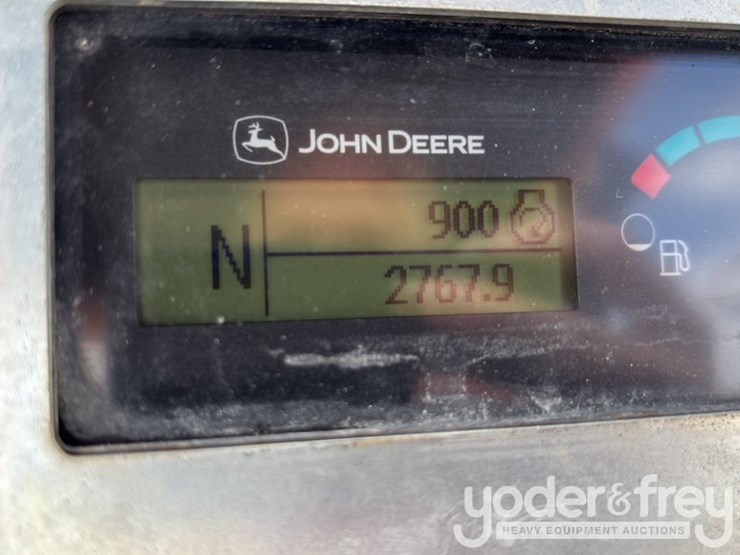 2020-deere-310l-image-51