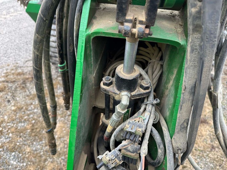 great-plains-yp1625-32tr-image-26