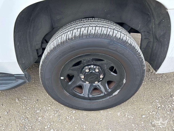 2020-chevrolet-tahoe-image-26