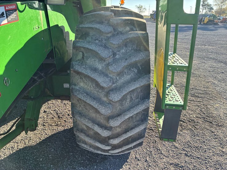 2000-john-deere-9550-image-24