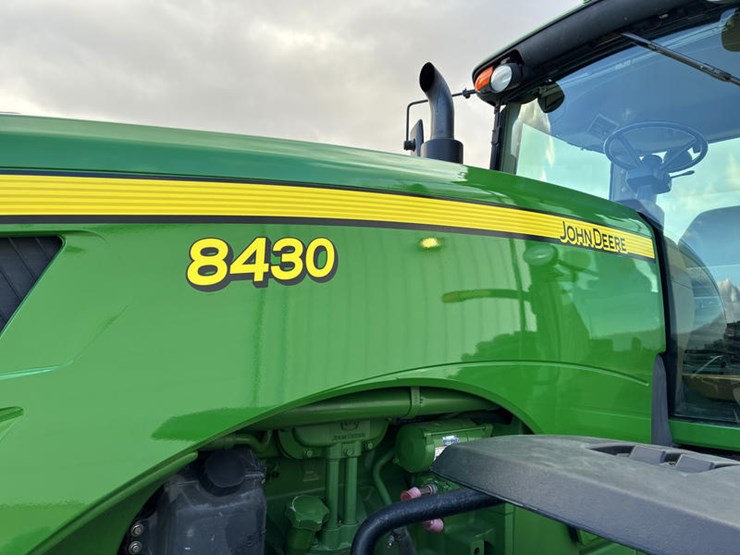 2006-john-deere-8430-image-37