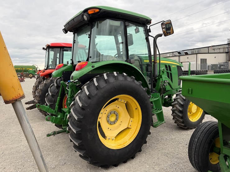 2014-john-deere-6115d-image-7