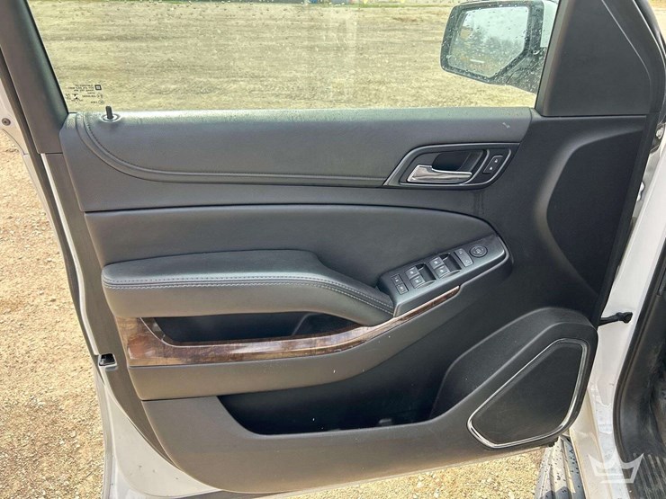 2020-chevrolet-tahoe-image-12