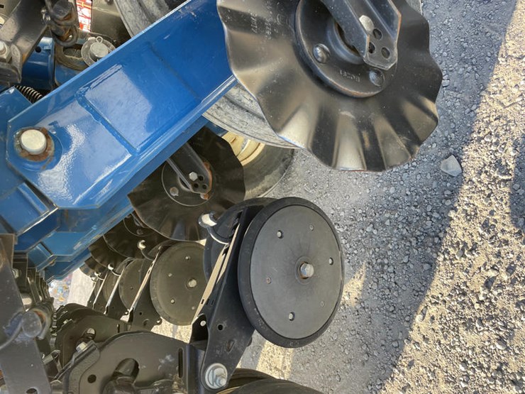 2010-kinze-3000-image-10