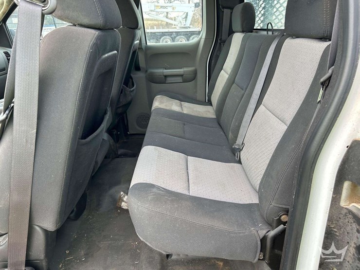 2008-gmc-3500-hd-4x4-ext.-cab-9ft.-flatbed-truck-image-20