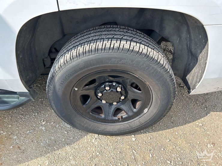 2020-chevrolet-tahoe-image-27