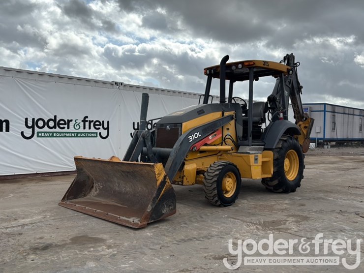 2018-deere-310l-image-1