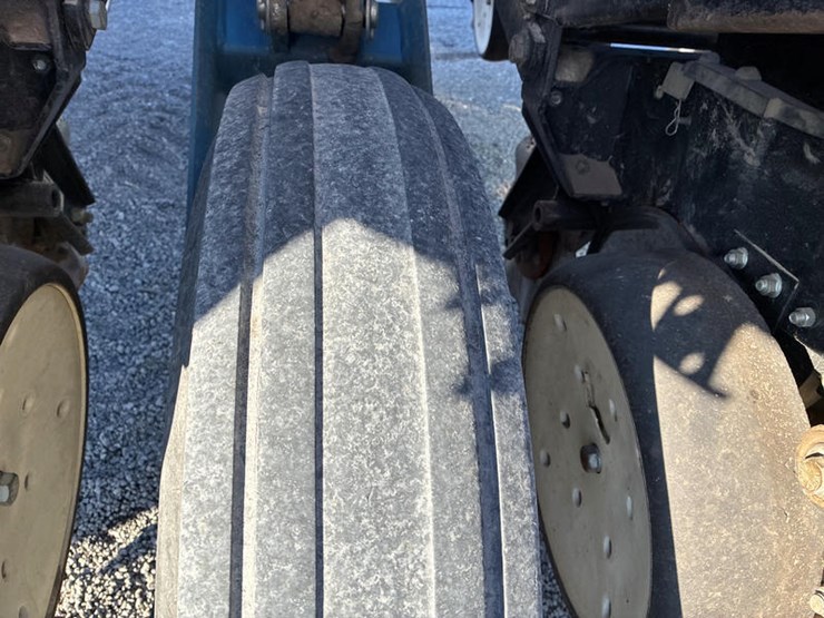 2009-kinze-3000-image-41