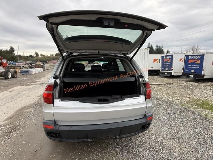 2010-bmw-x5-image-21