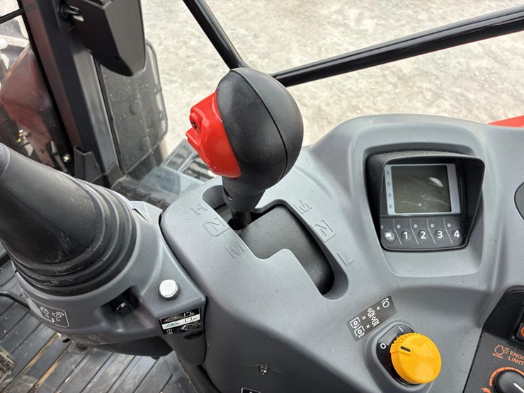 2024-kubota-m6-131-image-79