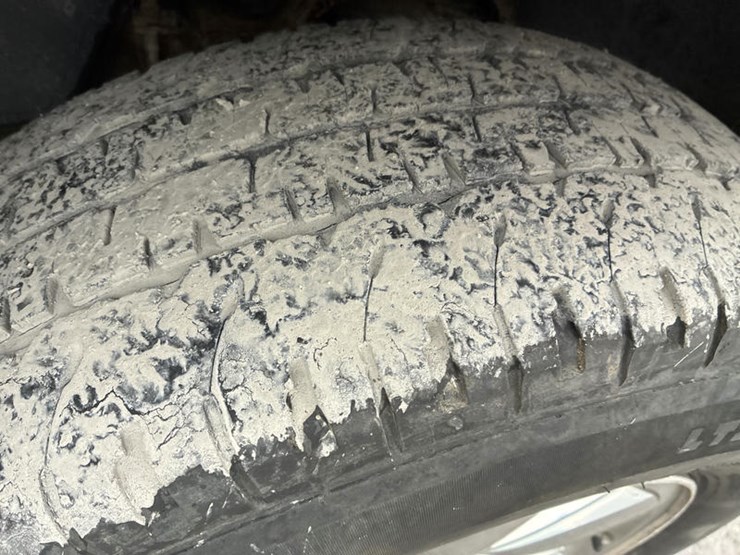 2011-gmc-sierra-1500-image-25