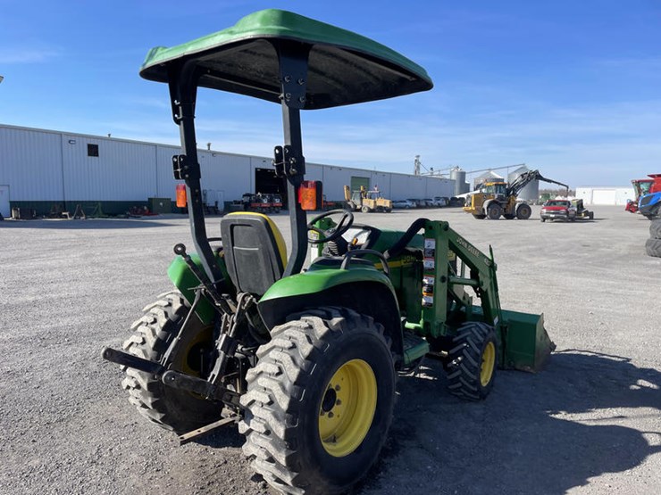 john-deere-4200-image-10