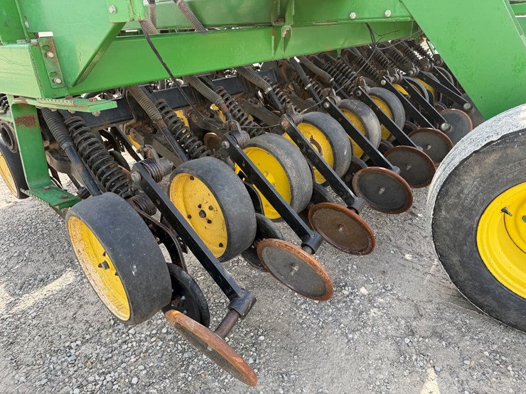 john-deere-750-image-7