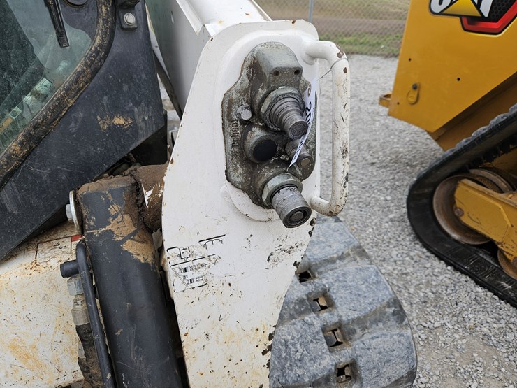 2020-bobcat-t770-image-6