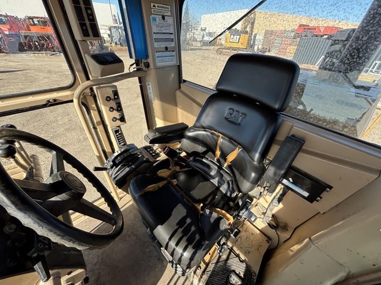 caterpillar-143h-image-36