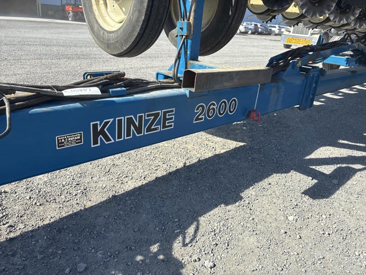kinze-2600-image-6
