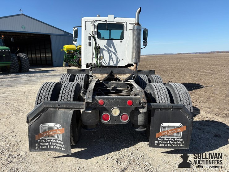 2004-freightliner-columbia-120-t/a-day-cab-truck-tractor-image-6
