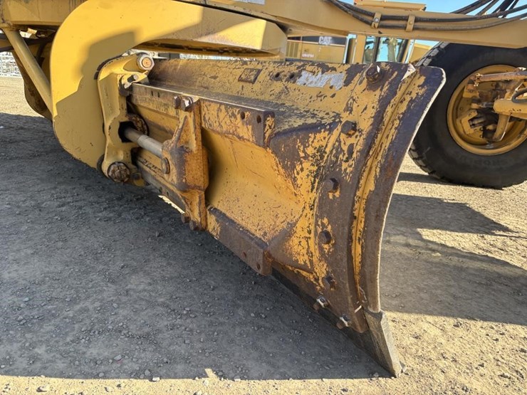 caterpillar-143h-image-18