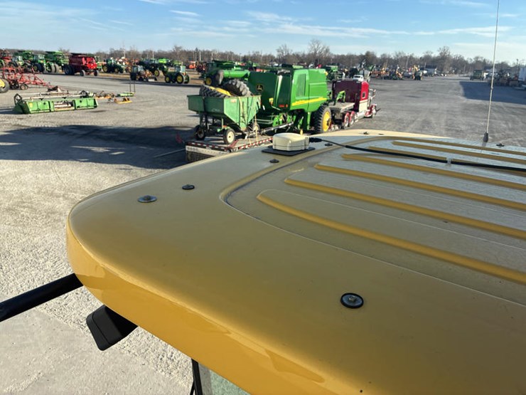 new-holland-tr89-image-88