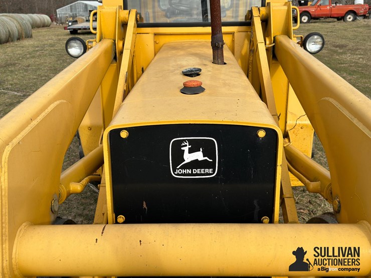 1979-deere-310a-image-10