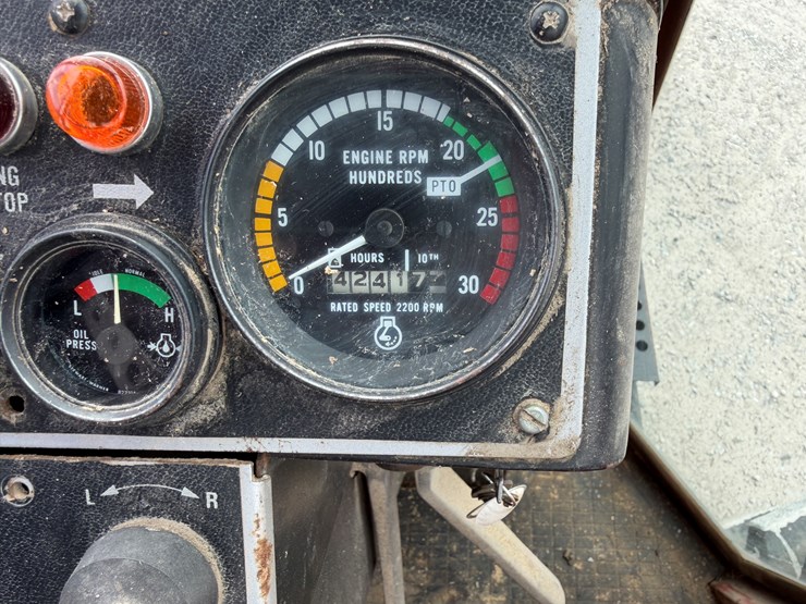 1977-white-2-155-image-15