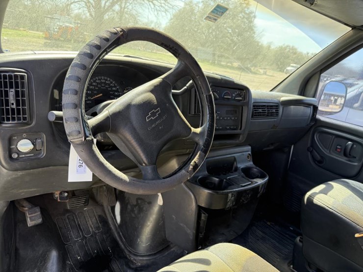 2002-chevrolet-3500-image-13