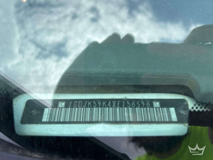 2008-gmc-3500-hd-4x4-ext.-cab-9ft.-flatbed-truck-image-5