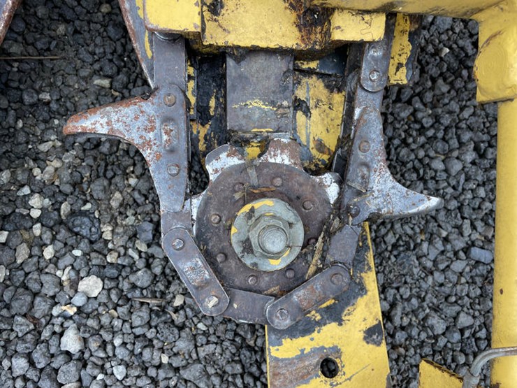 new-holland-996-image-8