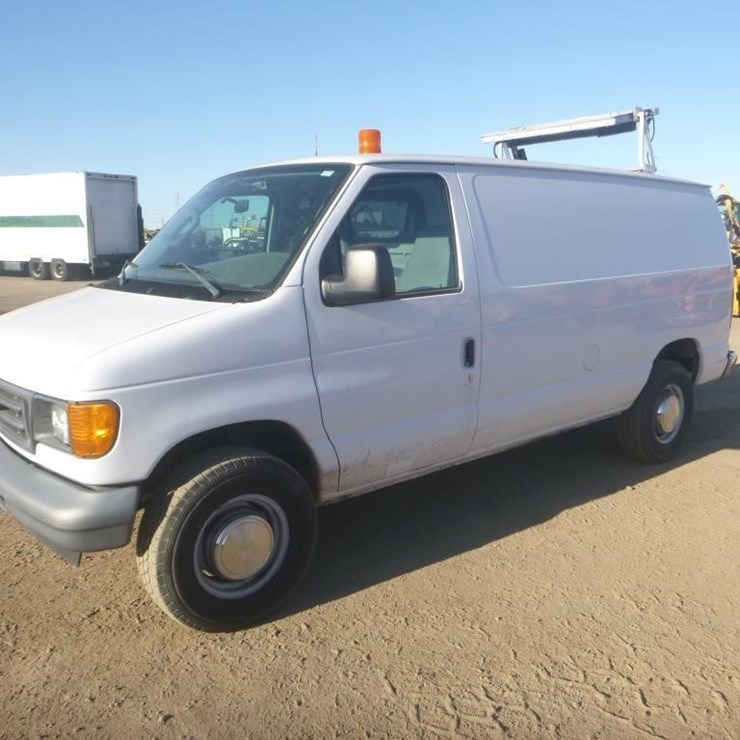 2006 FORD E250