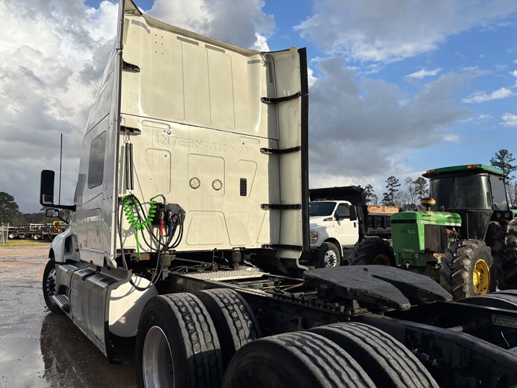 2018-international-lt-image-5