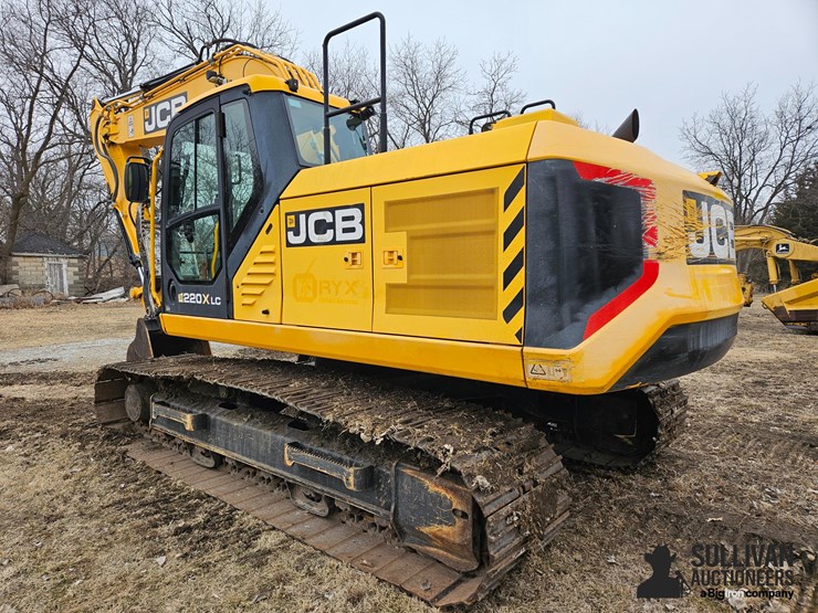 2018-jcb-220x-lc-image-7