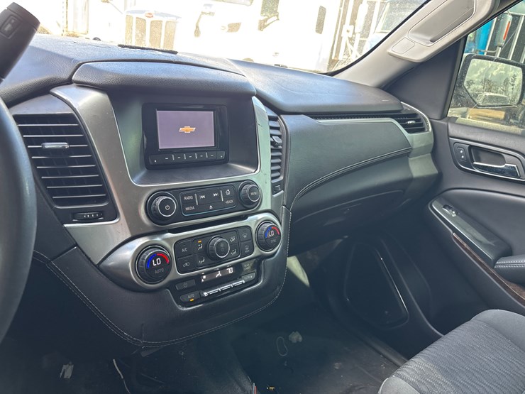 2018-chevrolet-tahoe-image-16