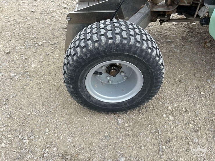 2021-permagreen-ride-on-speader-sprayer-image-23