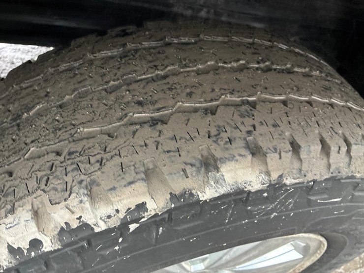 2011-gmc-sierra-1500-image-27