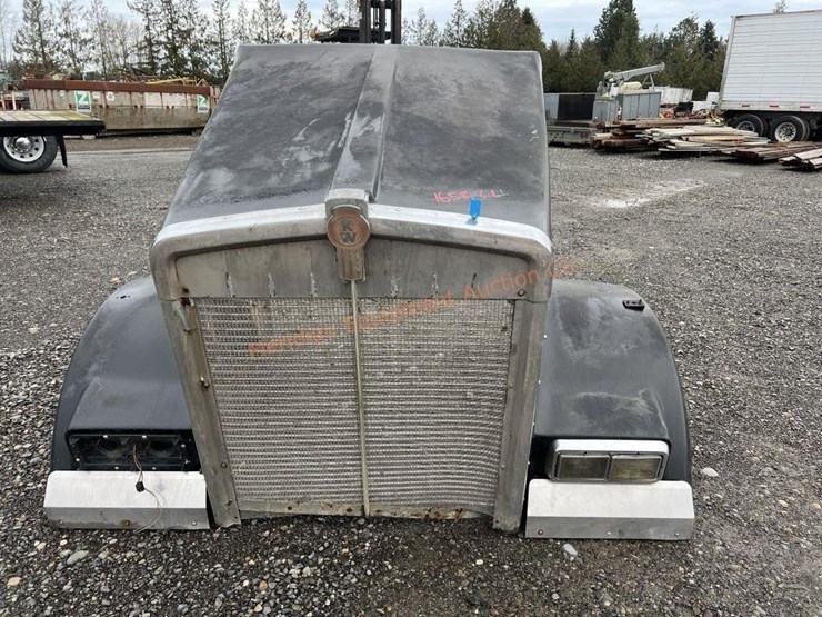 kenworth-w900l-image-2