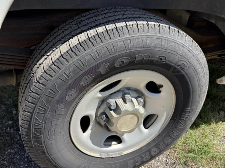 2001-chevrolet-express-3500-image-6