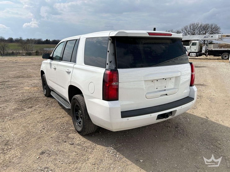 2020-chevrolet-tahoe-image-2