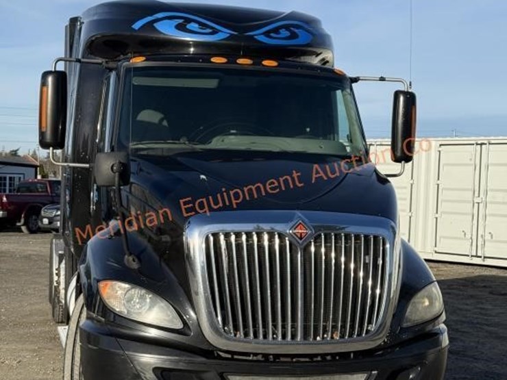 2017-international-prostar-image-3