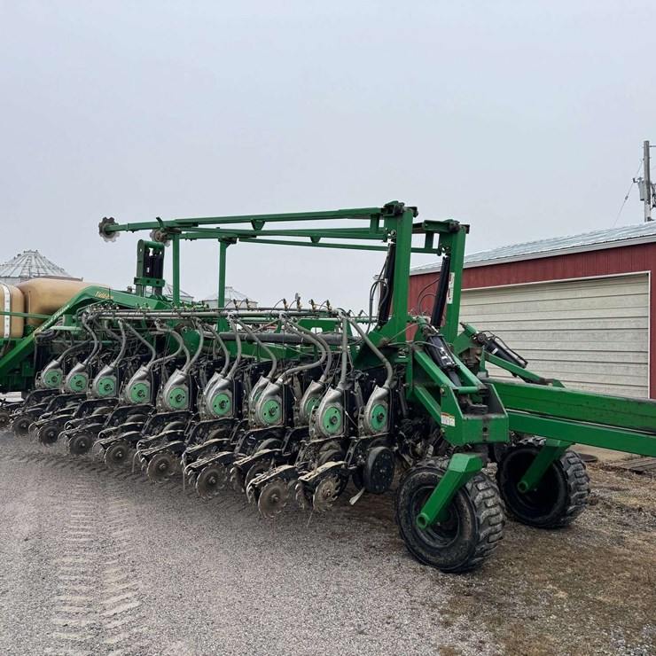 GREAT PLAINS YP1625-32TR