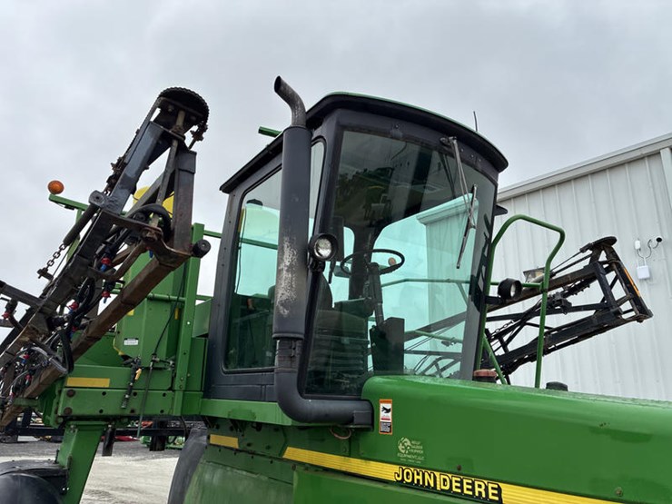 2000-john-deere-6700-image-12