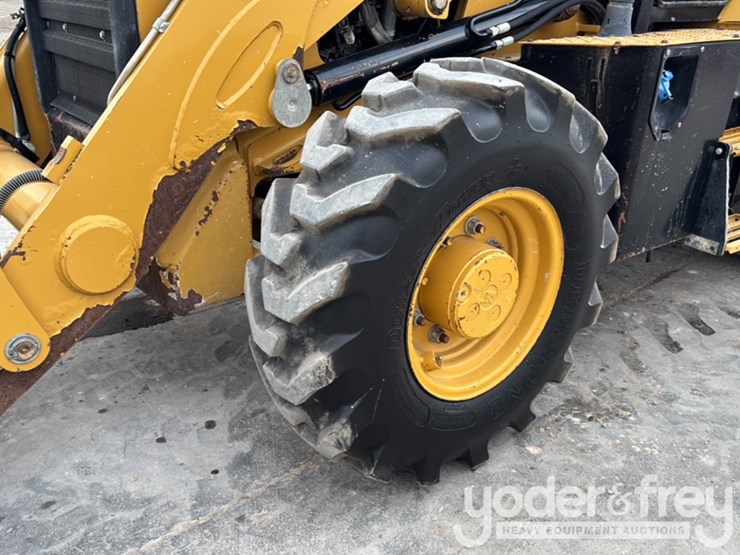 2016-caterpillar-420f2-it-image-10