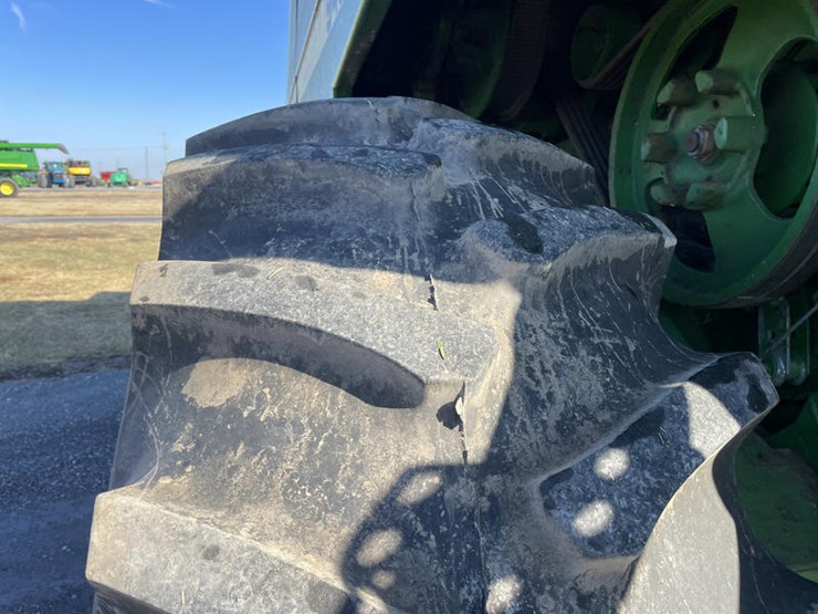 1990-john-deere-9400-image-26