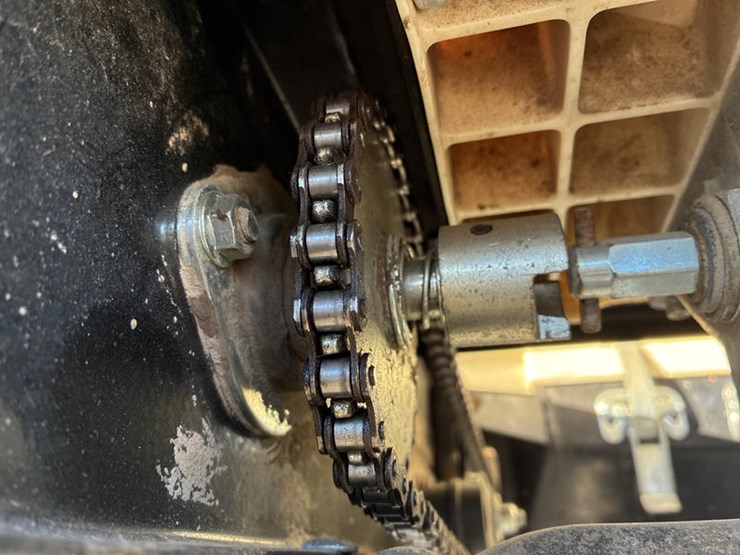 2009-kinze-3000-image-32