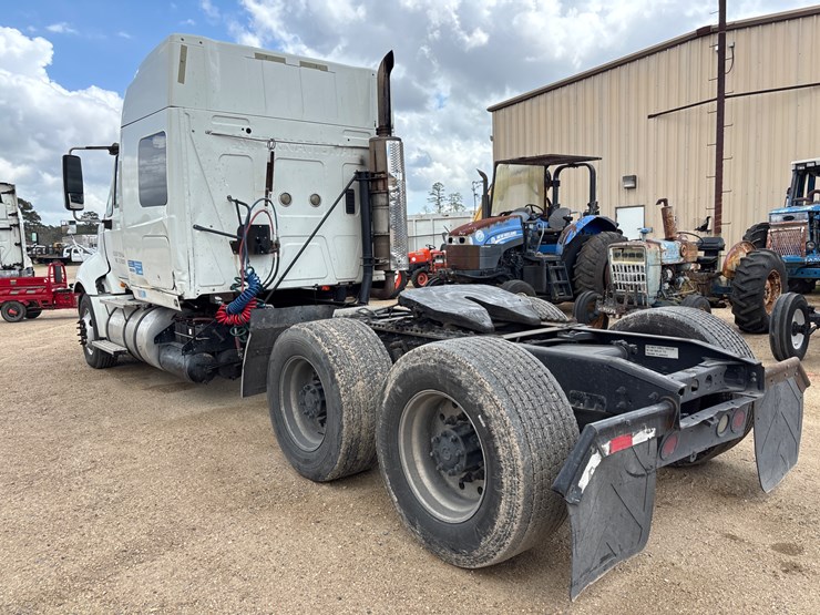 2011-international-prostar-image-4