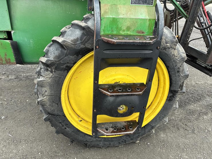 1993-john-deere-6500-image-33